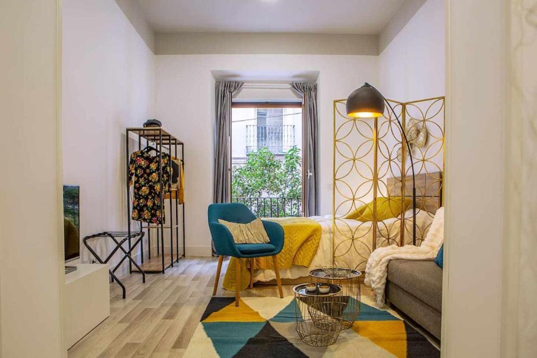 Calle Huertas Corazon By Regalatemadrid Exterior photo