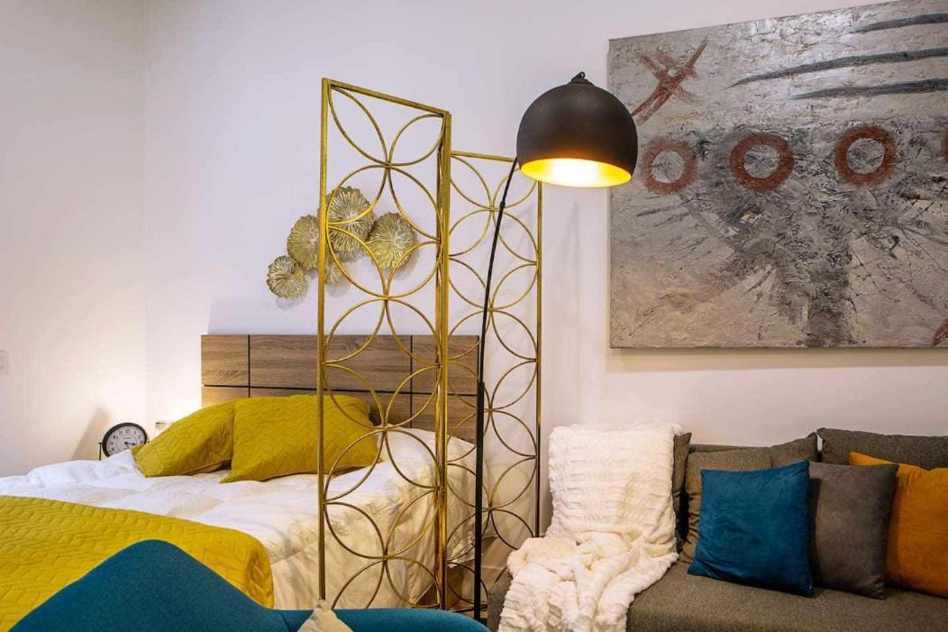Calle Huertas Corazon By Regalatemadrid Exterior photo
